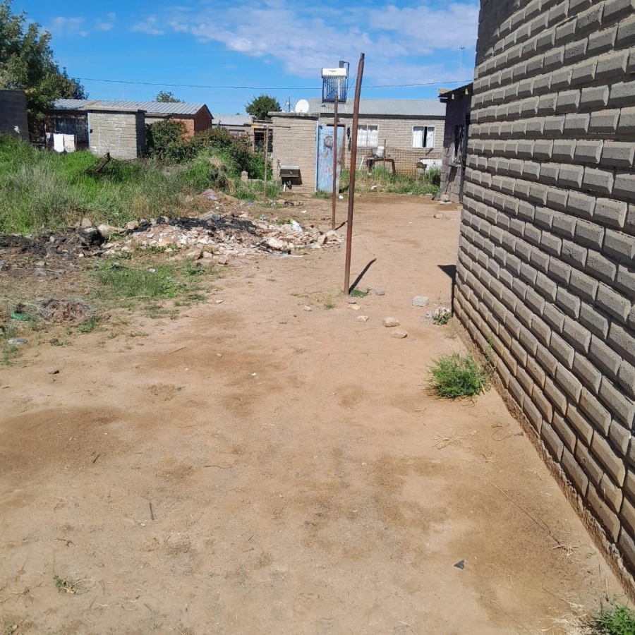 2 Bedroom Property for Sale in J B Mafora Free State